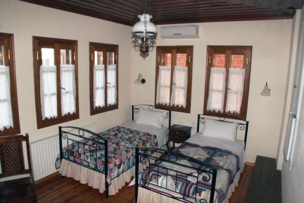 Guesthouse Kolenti Portariá Buitenkant foto